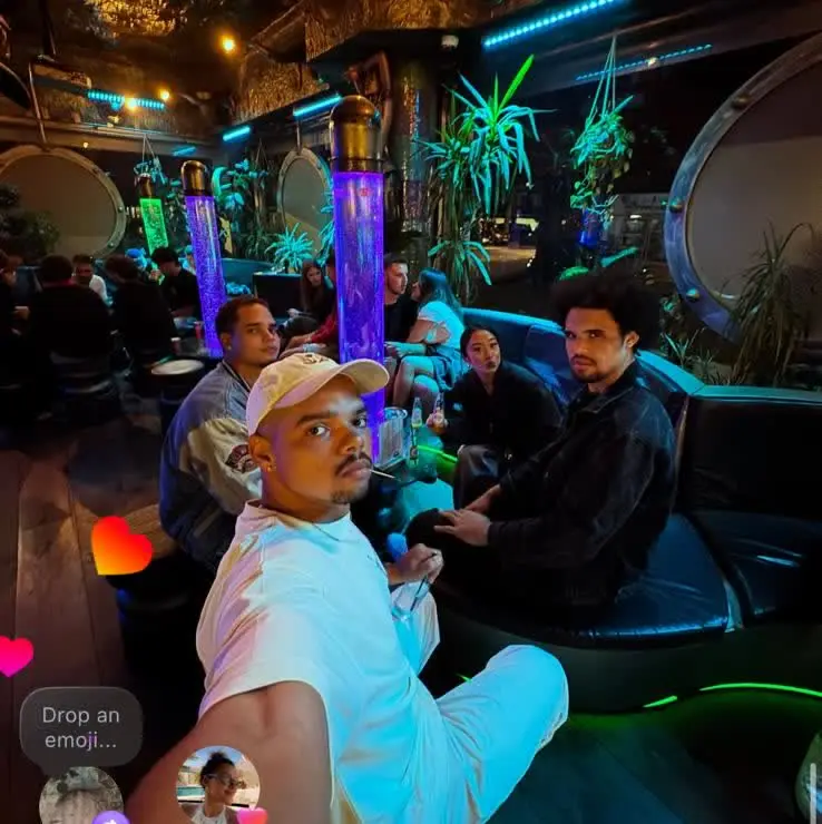 Ri-Flex with friends on a night out